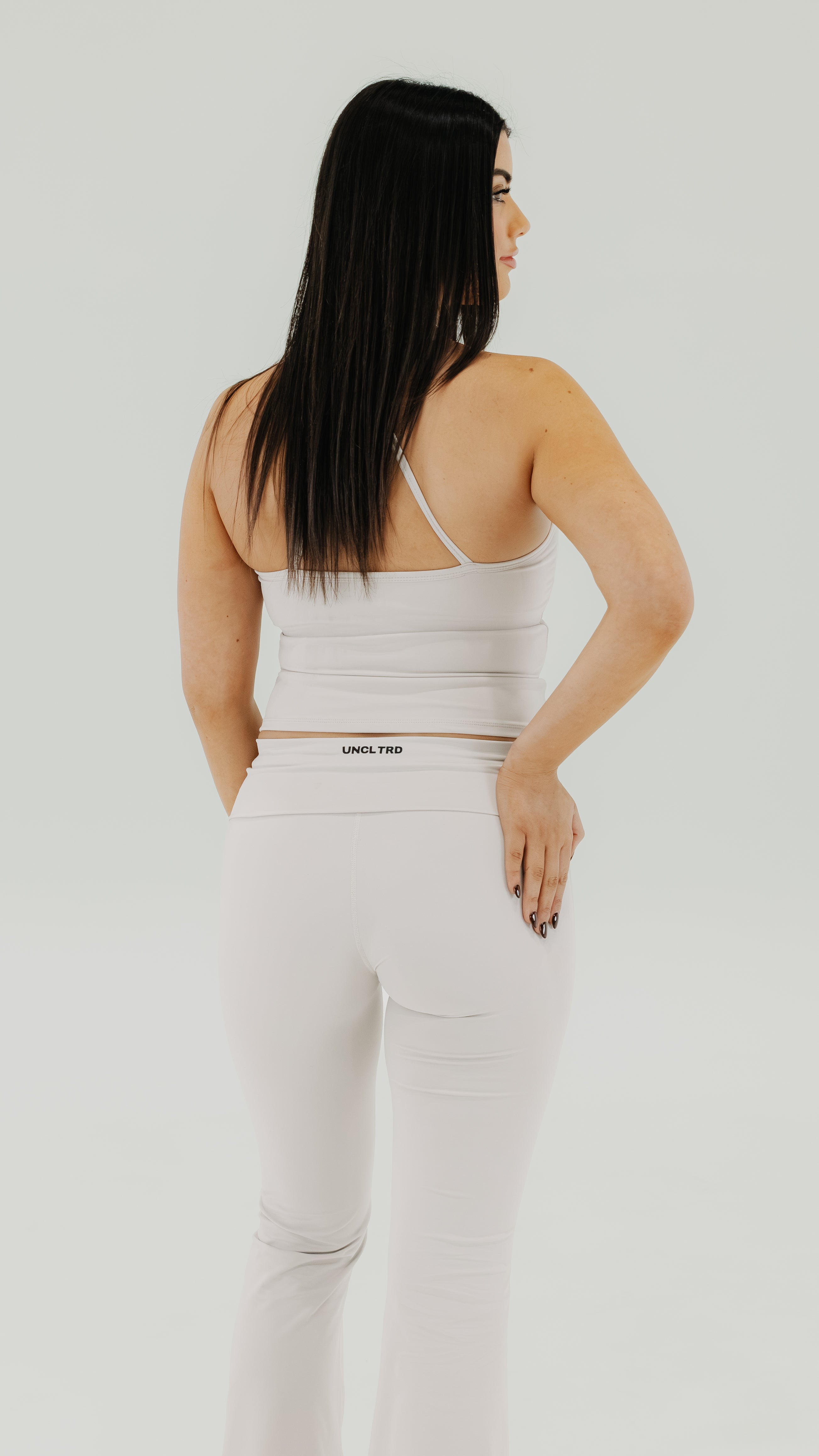 01 / Ivory Set